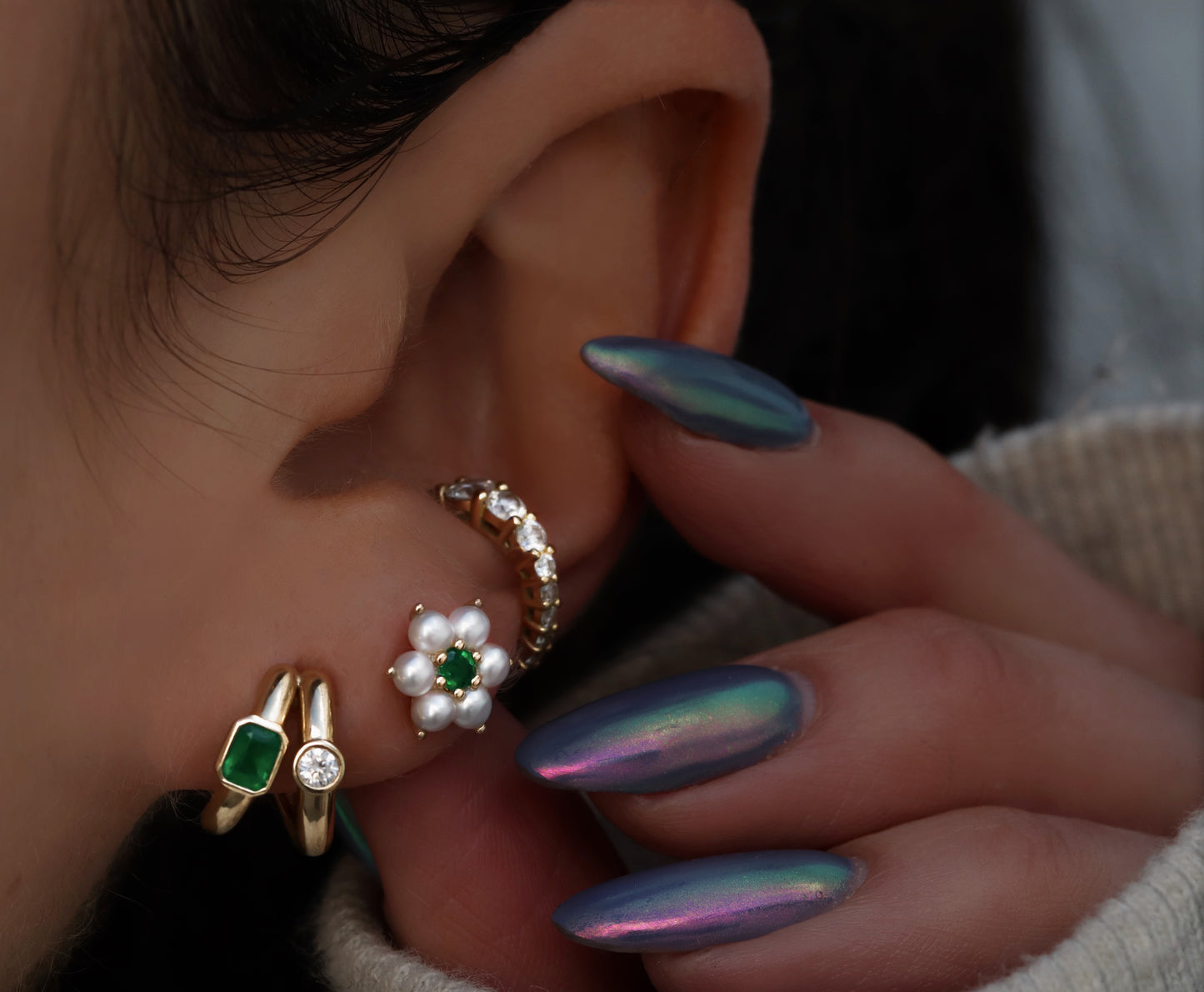 14kt gold diamond emerald split hoop