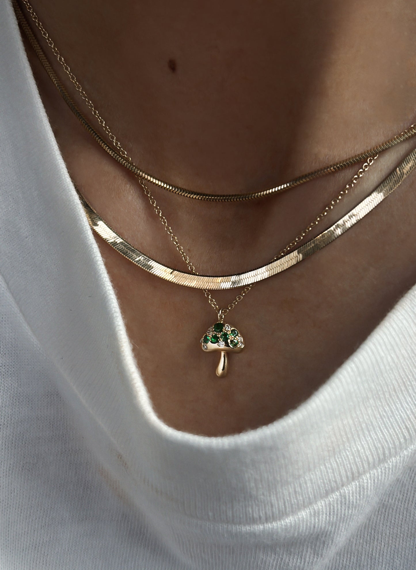 14kt gold herringbone necklace