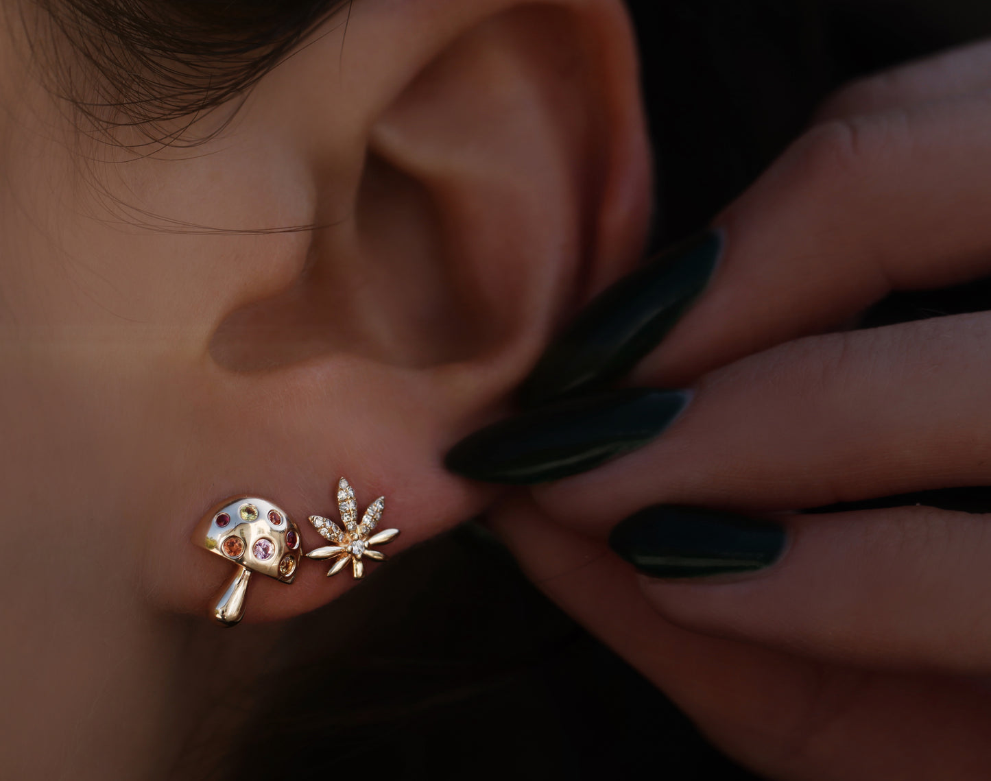 14kt gold diamond sweet leaf studs