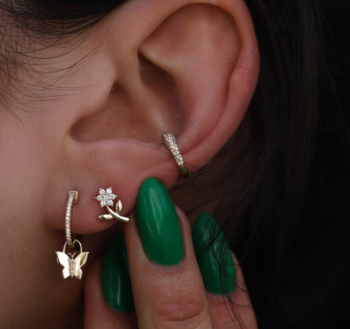 14kt gold and diamond mini flower studs