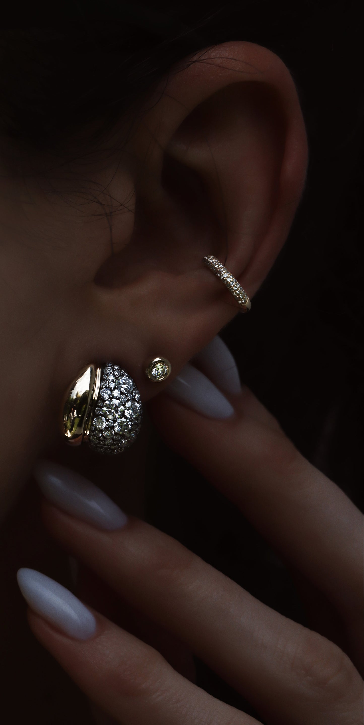 14kt gold and diamond rhodium bubble stud