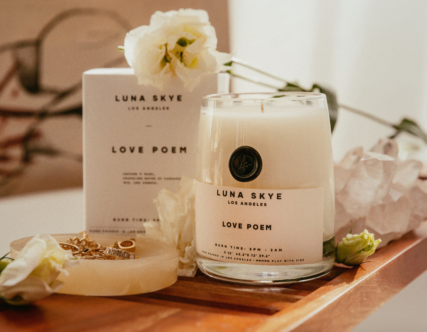 Love Poem Classic Candle 245g