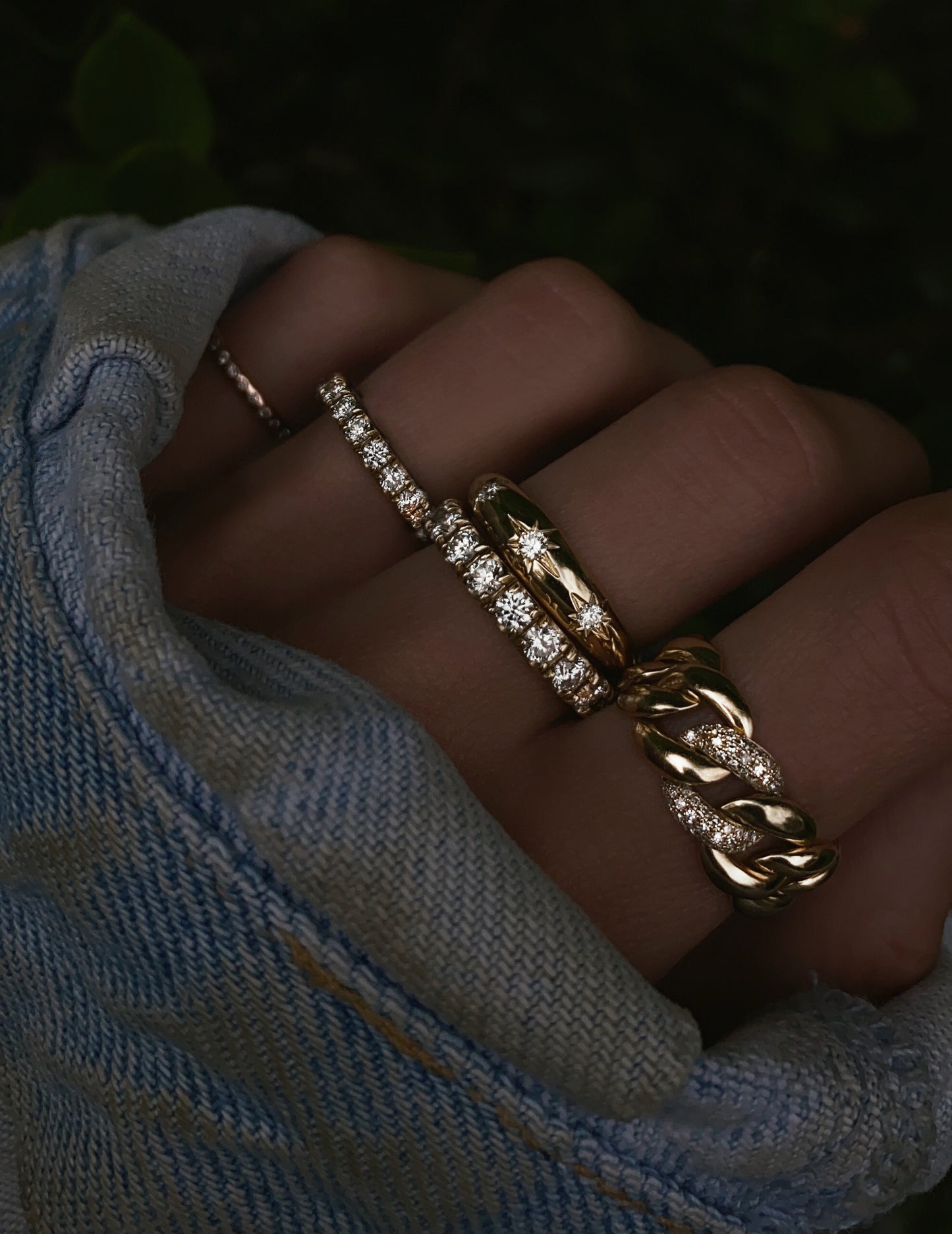 14kt gold three diamond starburst dome ring