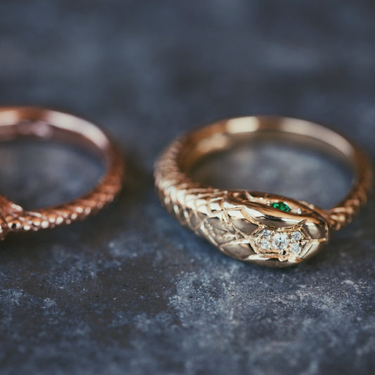 14kt gold and diamond head snake ring