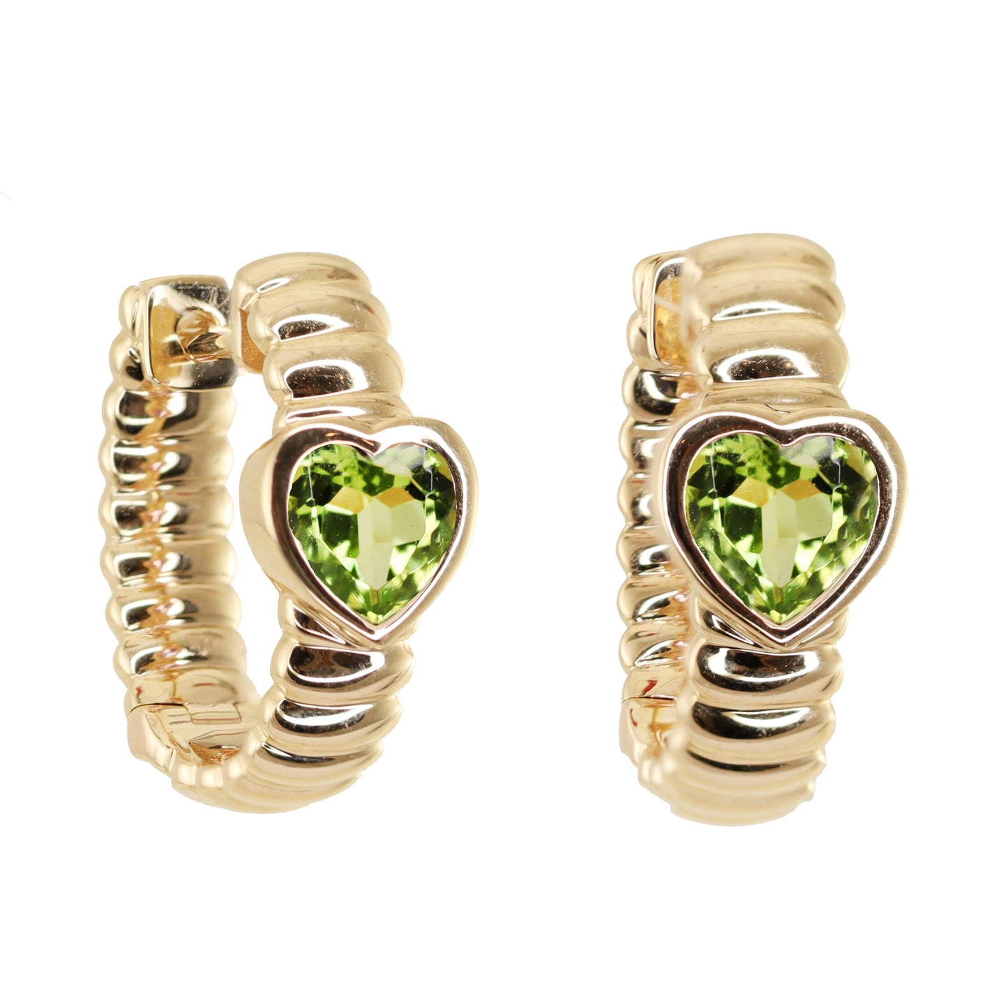 14kt gold ribbed heart bezel hoop