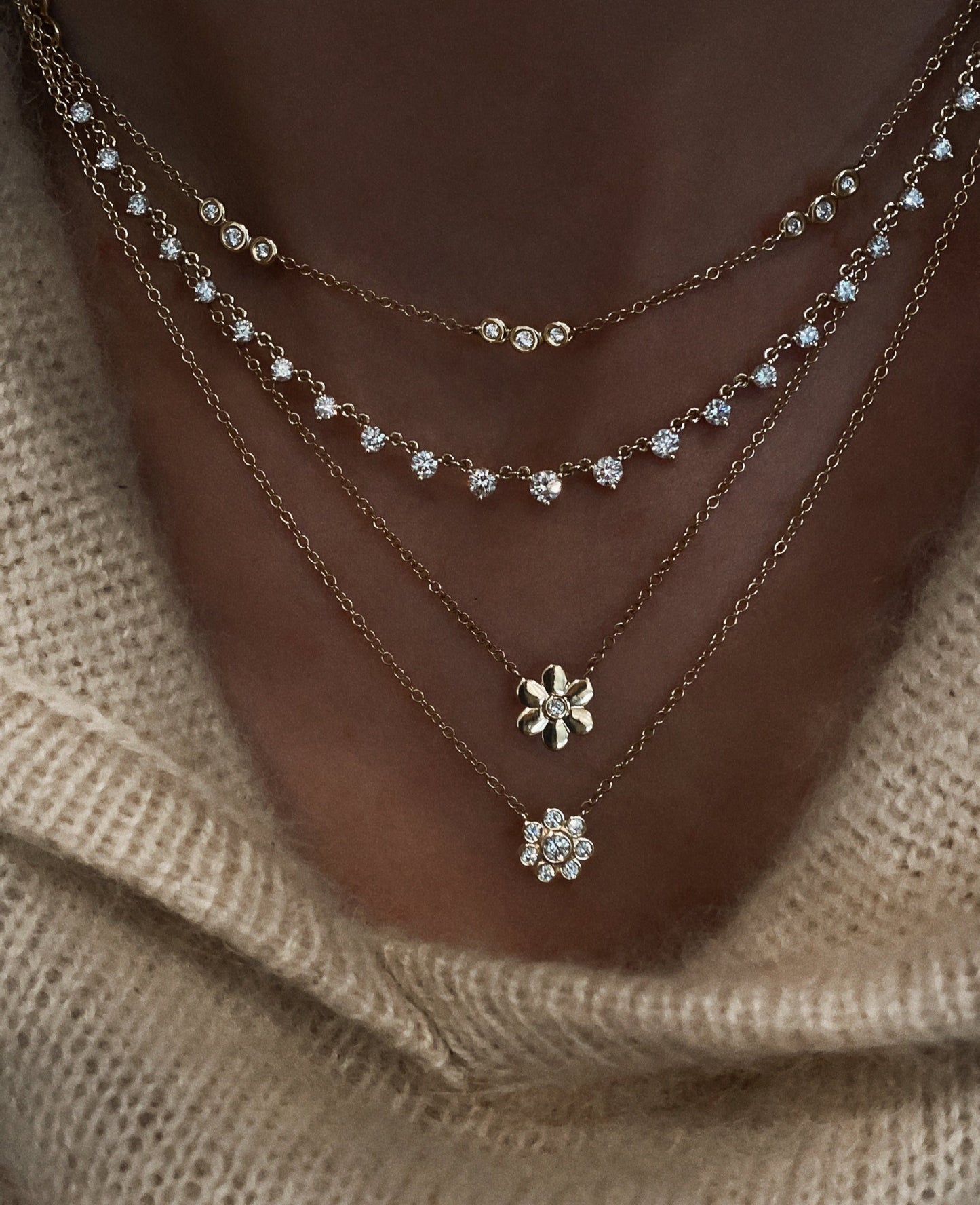 14kt gold diamond baby daisy flower necklace