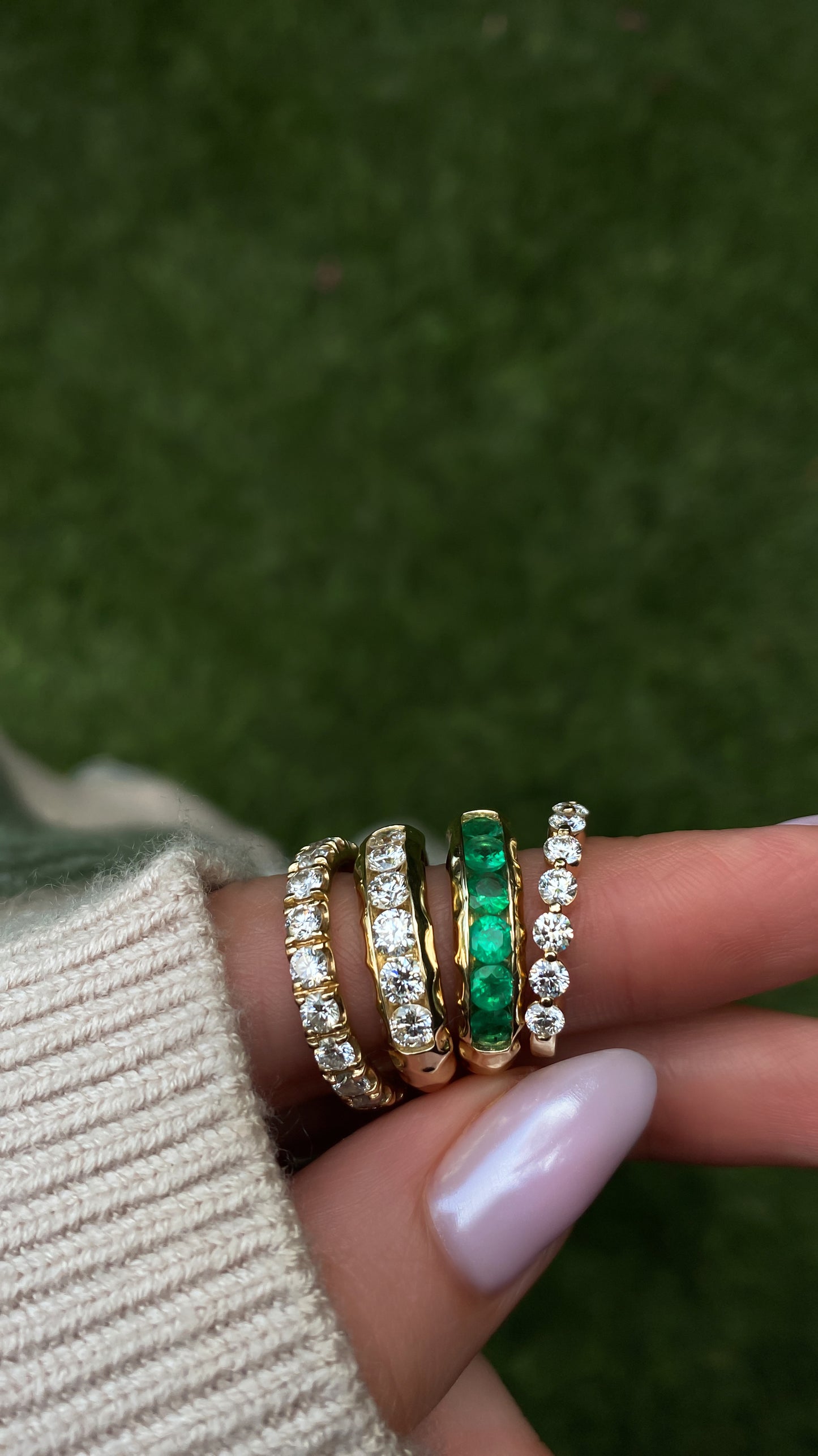 14kt gold emerald treasure band