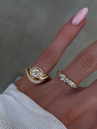 14kt gold one diamond Marea ring