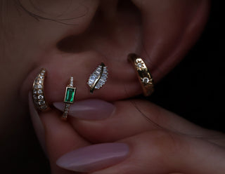 14kt gold three diamond starburst ear band