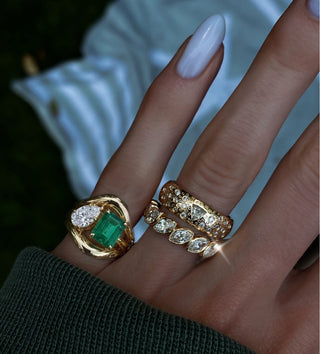 14kt two band diamond and emerald ring