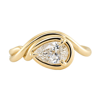 14kt gold one diamond Marea ring