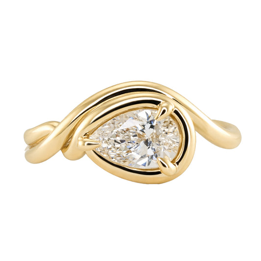 14kt gold one diamond Marea ring