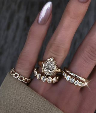 14kt gold and diamond claw ring