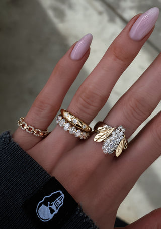 14kt gold and diamond baby link ring