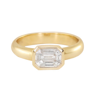 14kt gold illusion diamond thick bezel ring