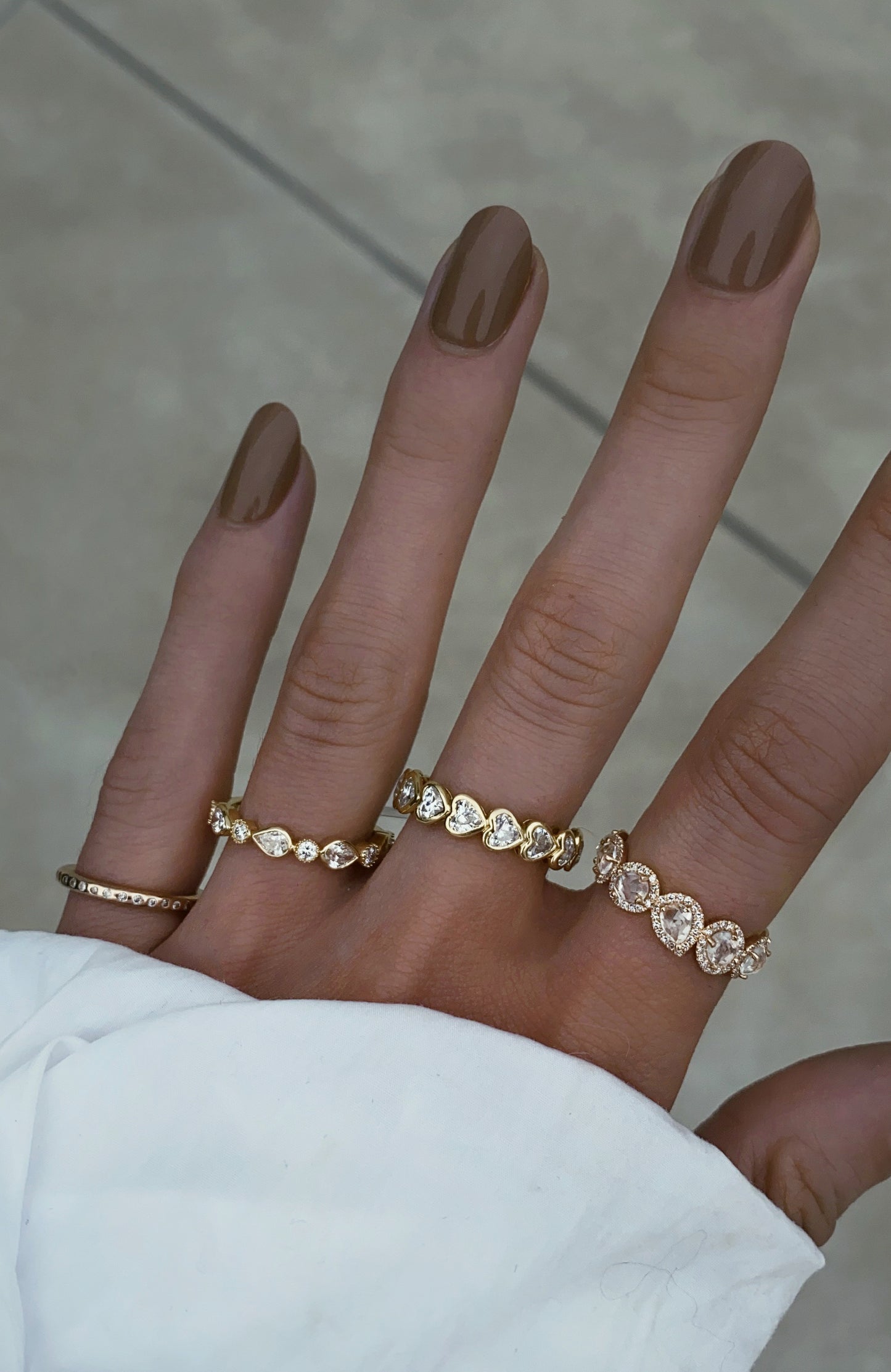 14kt gold and diamond teardrop cluster band