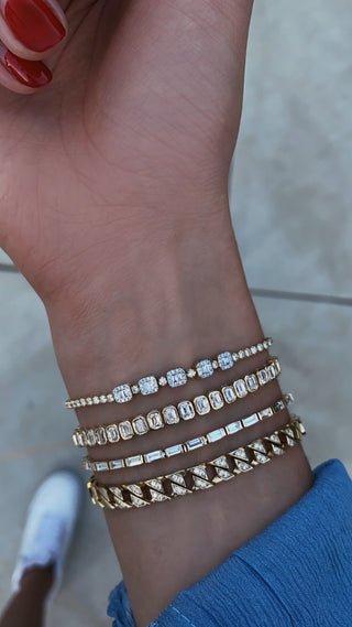 gold women's link bracelet