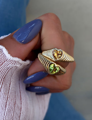 14kt gold petite peridot heart burst ring