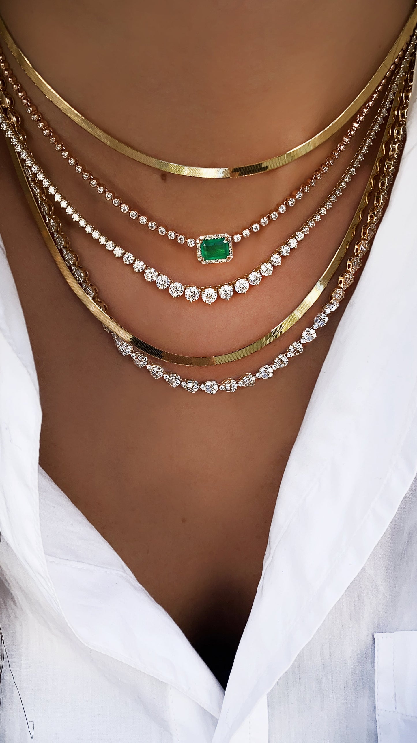 14kt gold graduated round diamond tennis necklace